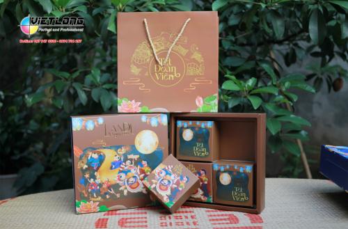 Sỉ lẻ mẫu vỏ hộp trung thu 4 bánh 2025 màu nâu - Lân Du Nguyệt Dạ