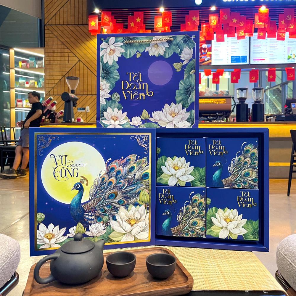 Mẫu vỏ hộp bánh trung thu 4 bánh 2025 Vũ Công Dạ Nguyệt
