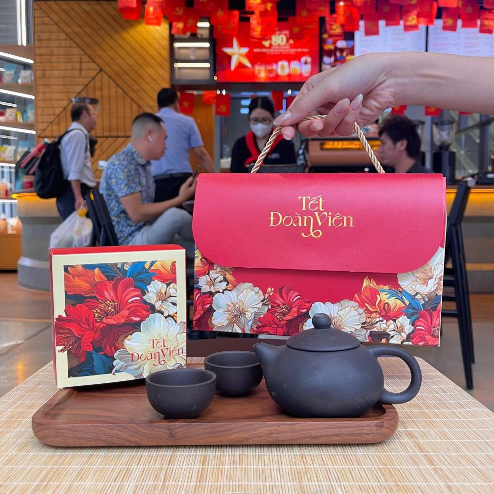 Mẫu hộp trung thu 2 bánh 2025 đỏ truyền thống