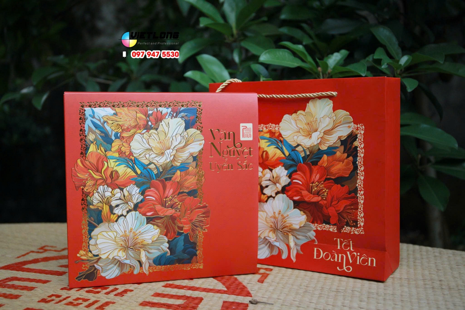Ảnh thật mẫu hộp trung thu 4 bánh cao cấp