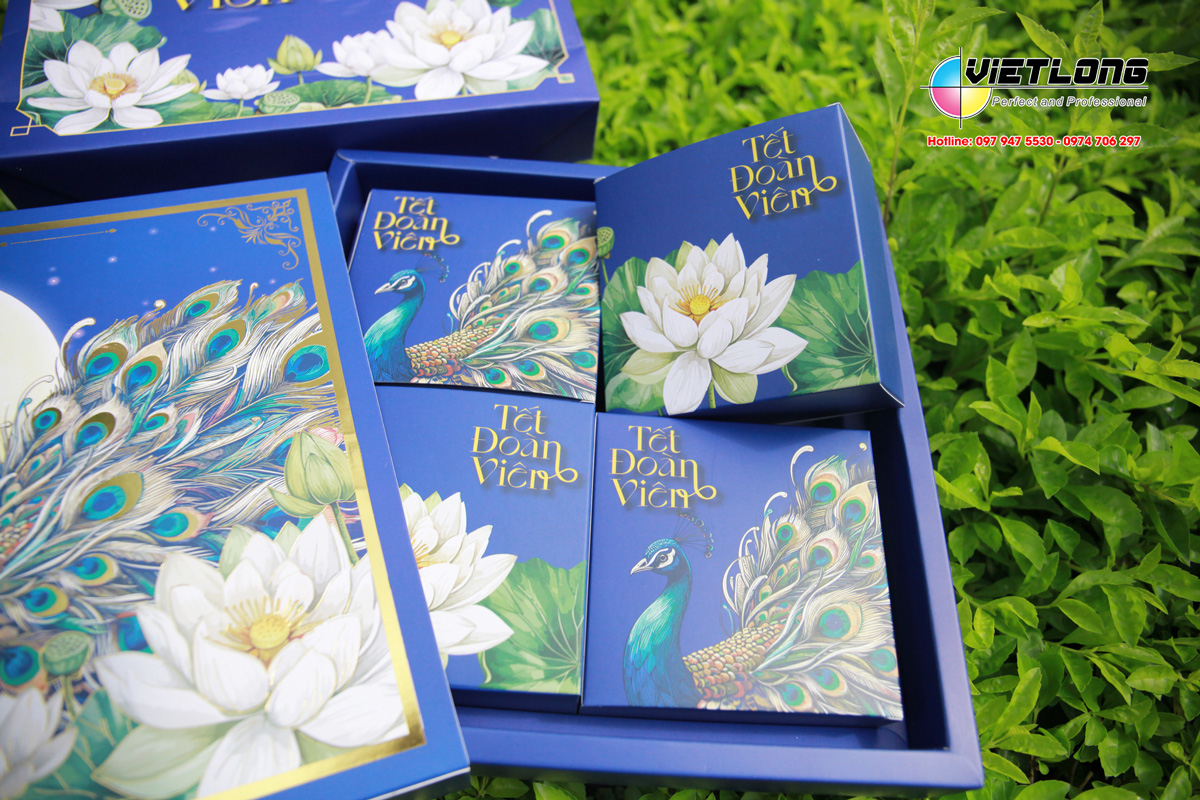 Mẫu sản phẩm hộp trung thu ép kim phủ UV cao cấp
