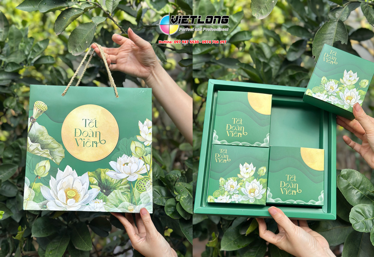 Trên tay mẫu hộp bánh trung thu đẹp 