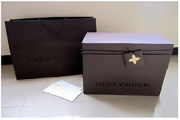 mau hop giay Louis Vuitton cu