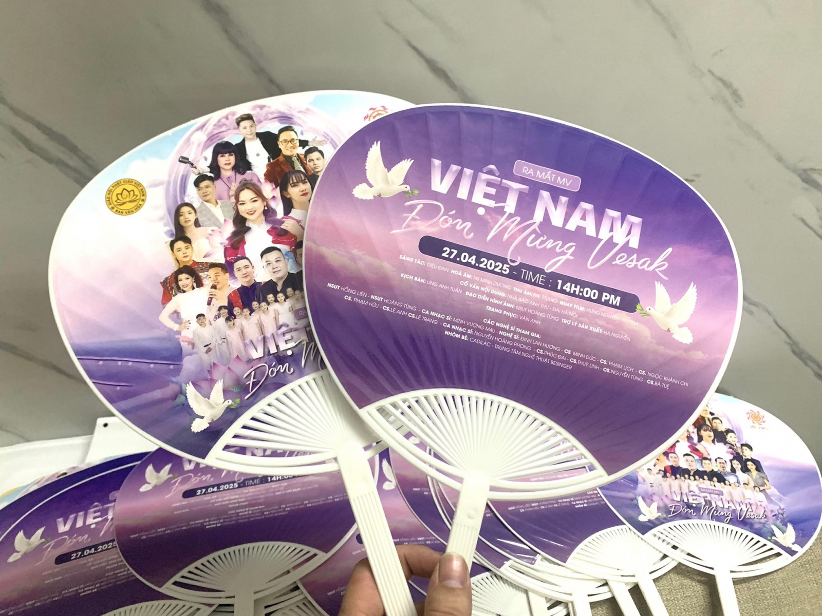 in quạt nhựa giá rẻ Hà Nội