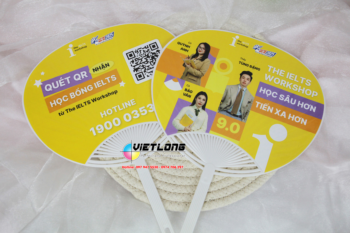 In quạt nhựa quảng cáo trung tâm luyện thi IELTS
