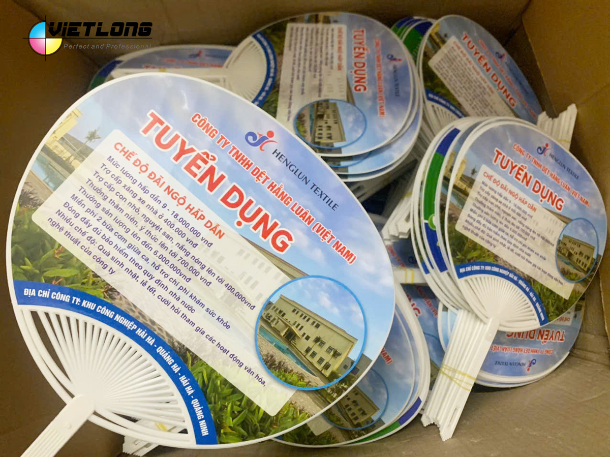 In quạt nhựa tuyển dụng công nhân