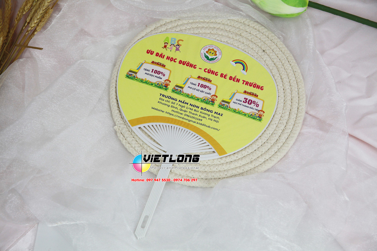 In quạt nhựa tuyển sinh mầm non nhanh rẻ đẹp