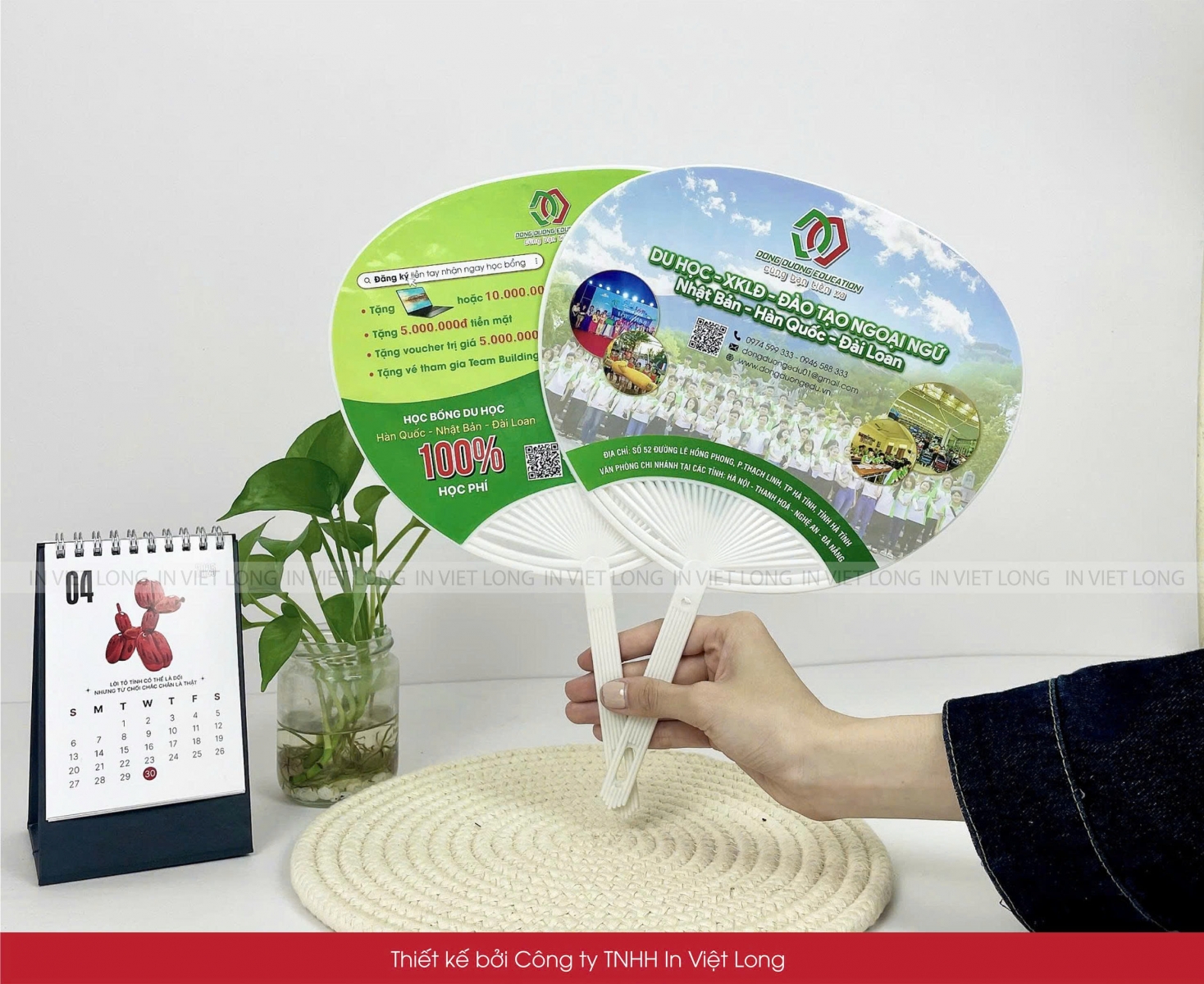 Mẫu quạt nhựa tuyển sinh đẹp